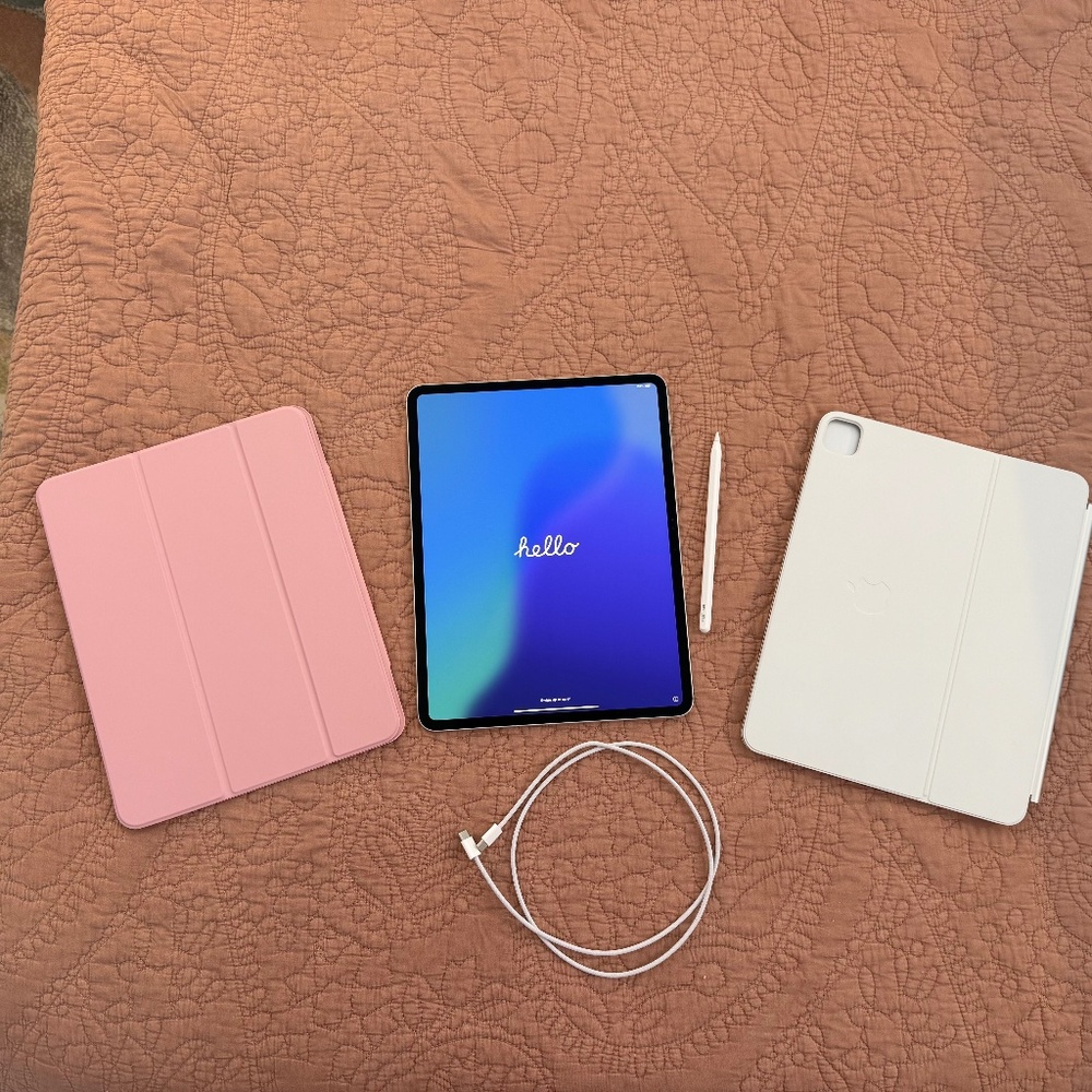 13-in iPad Pro 1TB (Wi-Fi + Cellular) Silver + Magic Keyboard & Apple Pencil Pro